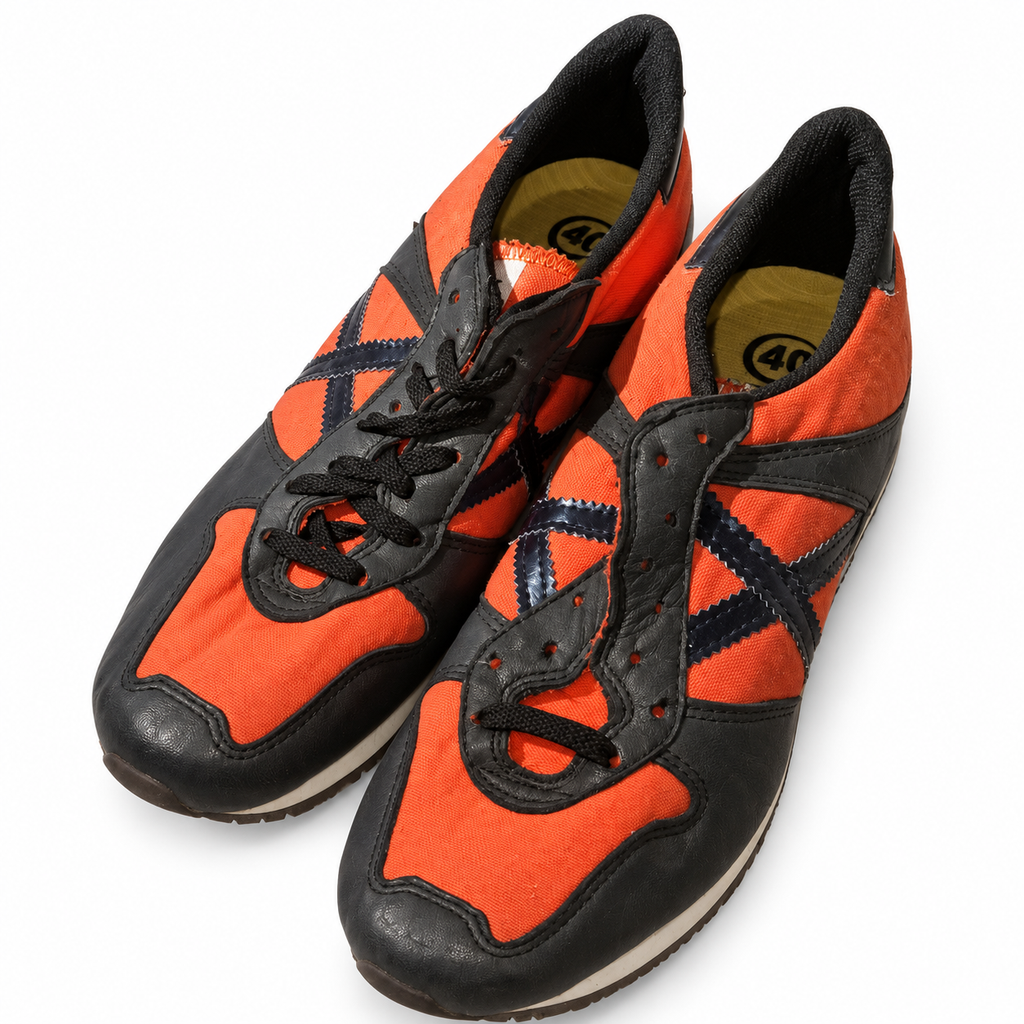 Munich naranja negras X negra talla40 fondo blanco