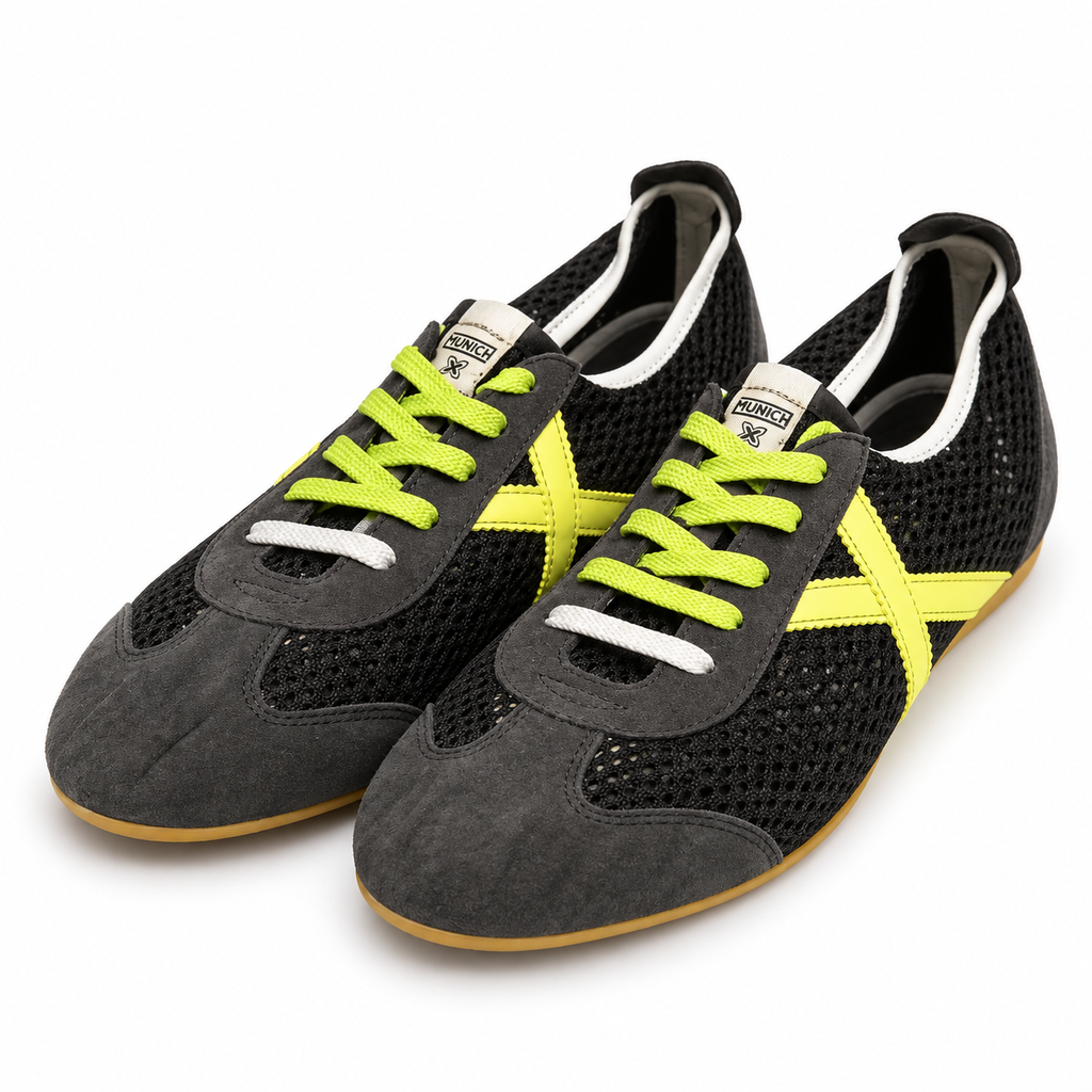 Zapatillas Munich negras de malla con detalles flúor - vista principal