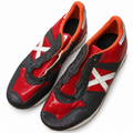 Munich rojas brillantes X blanca talla 40 sin cordones fondo blanco