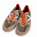 Zapatillas Munich taupe de lona con cordones naranja