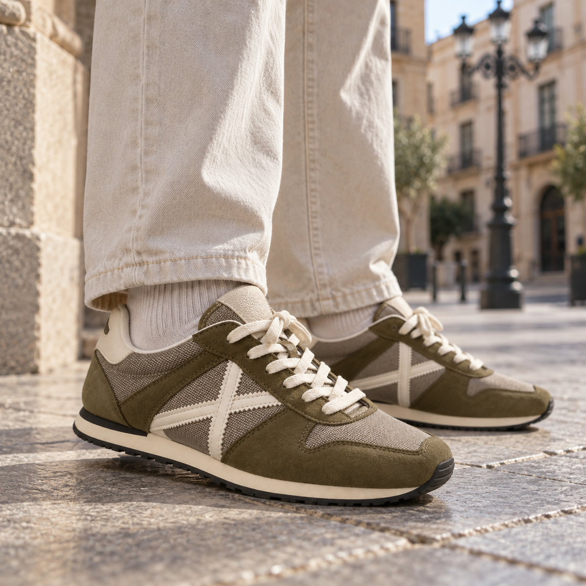 Vista lifestyle de Zapatillas Munich Verde Caqui y Gris de Malla Unisex