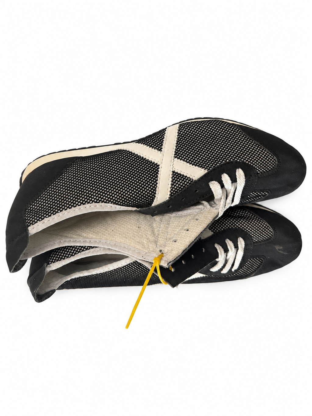 Munich malla negra y cruda talla44 de Z-10, cordones blancos incompletos — principal
