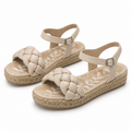 Sandalias Mustang 50593 Guanshun color crema sobre fondo blanco