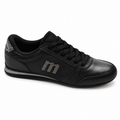 Zapatilla Mustang 69711 negra de mujer sobre fondo blanco