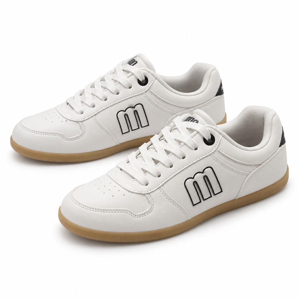 Zapatillas Mustang Action 60840 blancas sobre fondo blanco