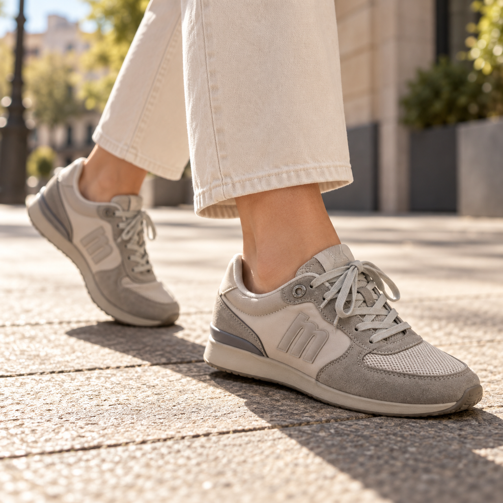 Zapatillas Mustang Free Aria 60840 beige en uso