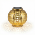 Lámpara Solar Oriental Decorativa Esfera Dorada Luz Cálida Exterior | Belavi