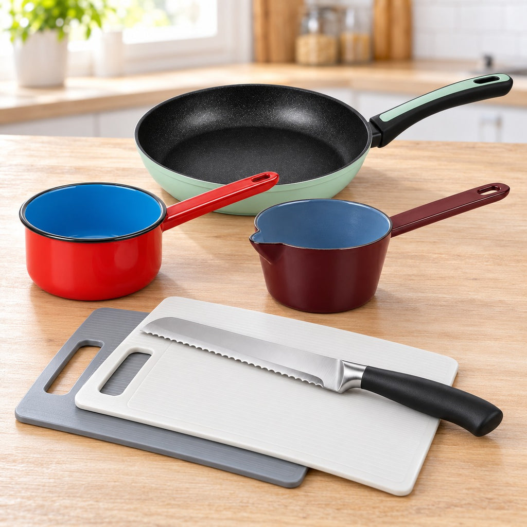 Pack Cocina Básica: sartén, 2 cazos, cuchillo de pan y 2 tablas