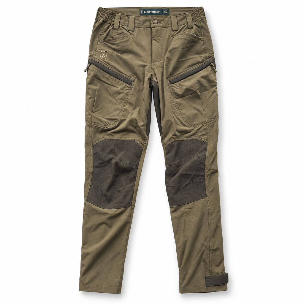 Pantalón técnico Deerhunter verde oliva con refuerzos talla 52 sobre fondo blanco