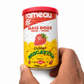 Lata Rameau Pescaviva de maíz dulce de fresa rojo sobre fondo blanco