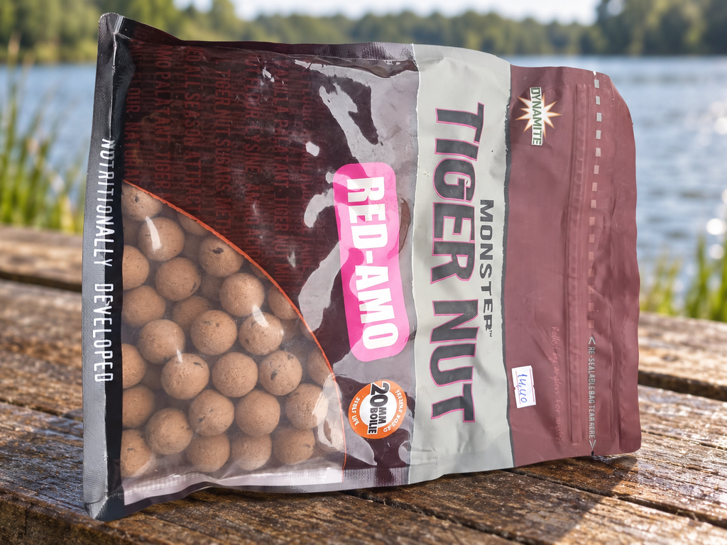 Dynamite Monster Tiger Nut Red-Amo · Boilies 20 mm en ambiente de pesca