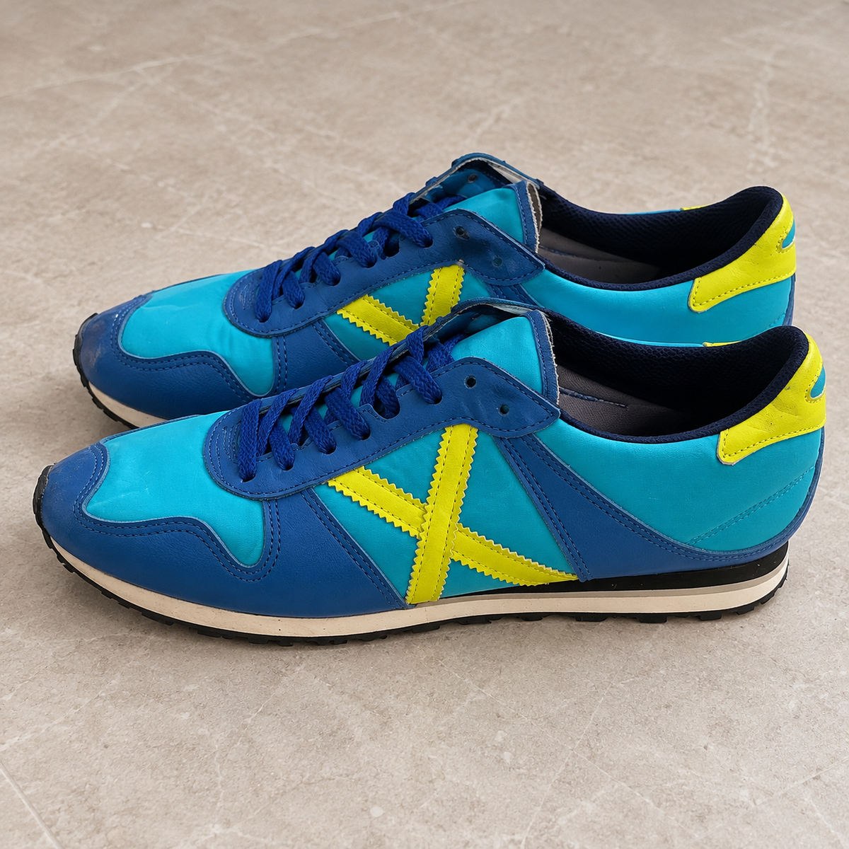 Munich turquesa y azul con X amarilla talla44, unidad Z-10, vista3