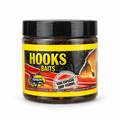 Poisson Fenag Hooks Baits sobre fondo blanco
