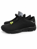 Zapatillas Joma Neftis Lady 2101 negras con cordones — fondo blanco