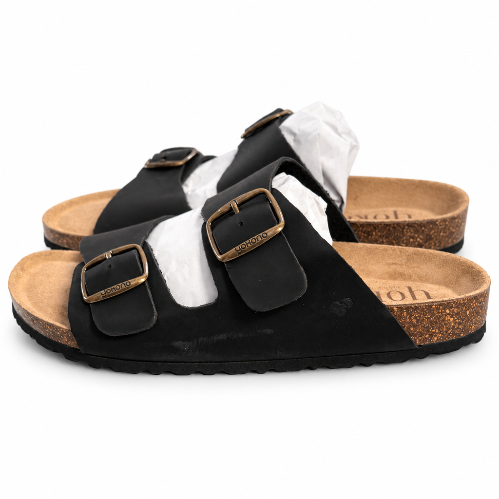 Sandalias Yokono Macam-150 negras — fondo blanco