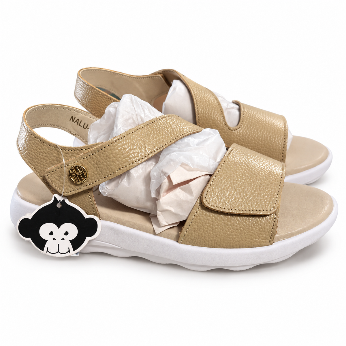 Sandalias Happy Monk Nalu-003 beige — fondo blanco
