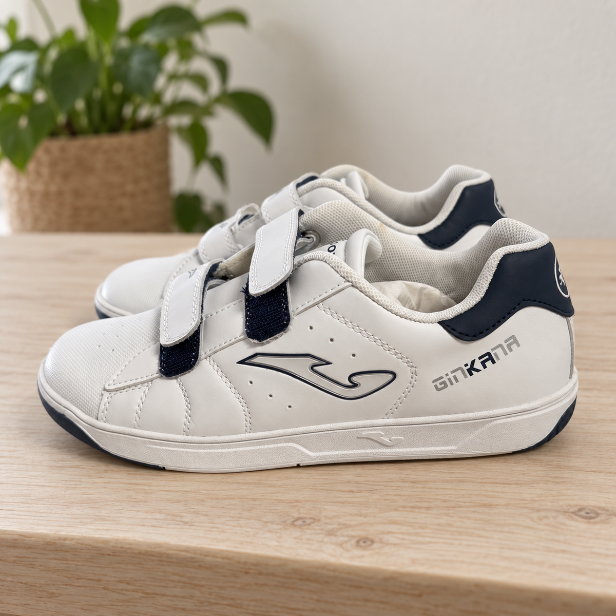 Zapatillas Joma Ginkana Jr 704 blanco y marino, talla 38 — ambiente cotidiano