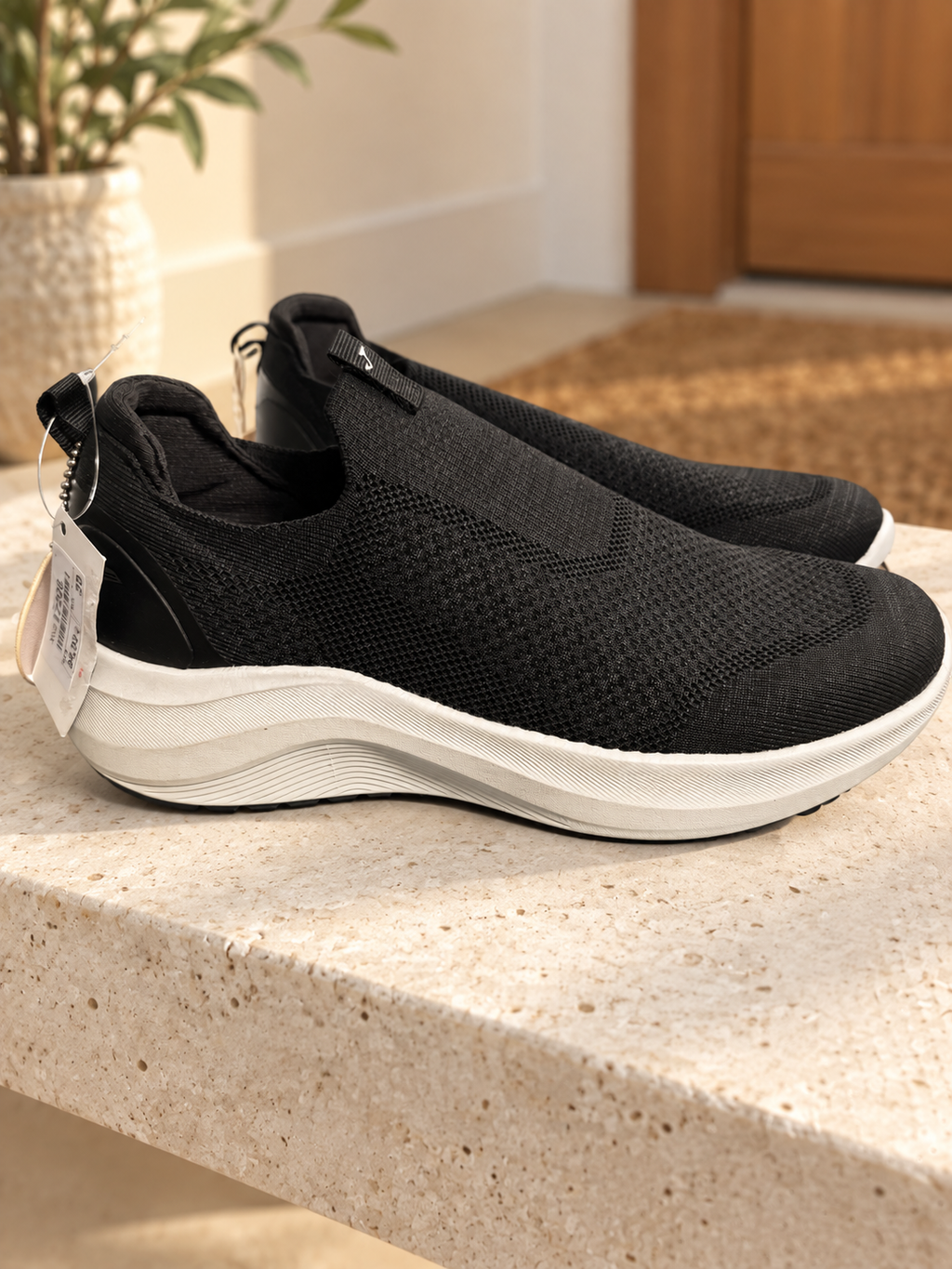 Joma Laceless Lady 2501 negras — ambiente cotidiano