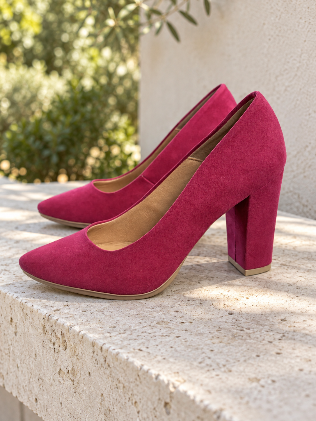 Salones Chamby 4770 fucsia de tacón ancho, talla 37 — ambiente exterior