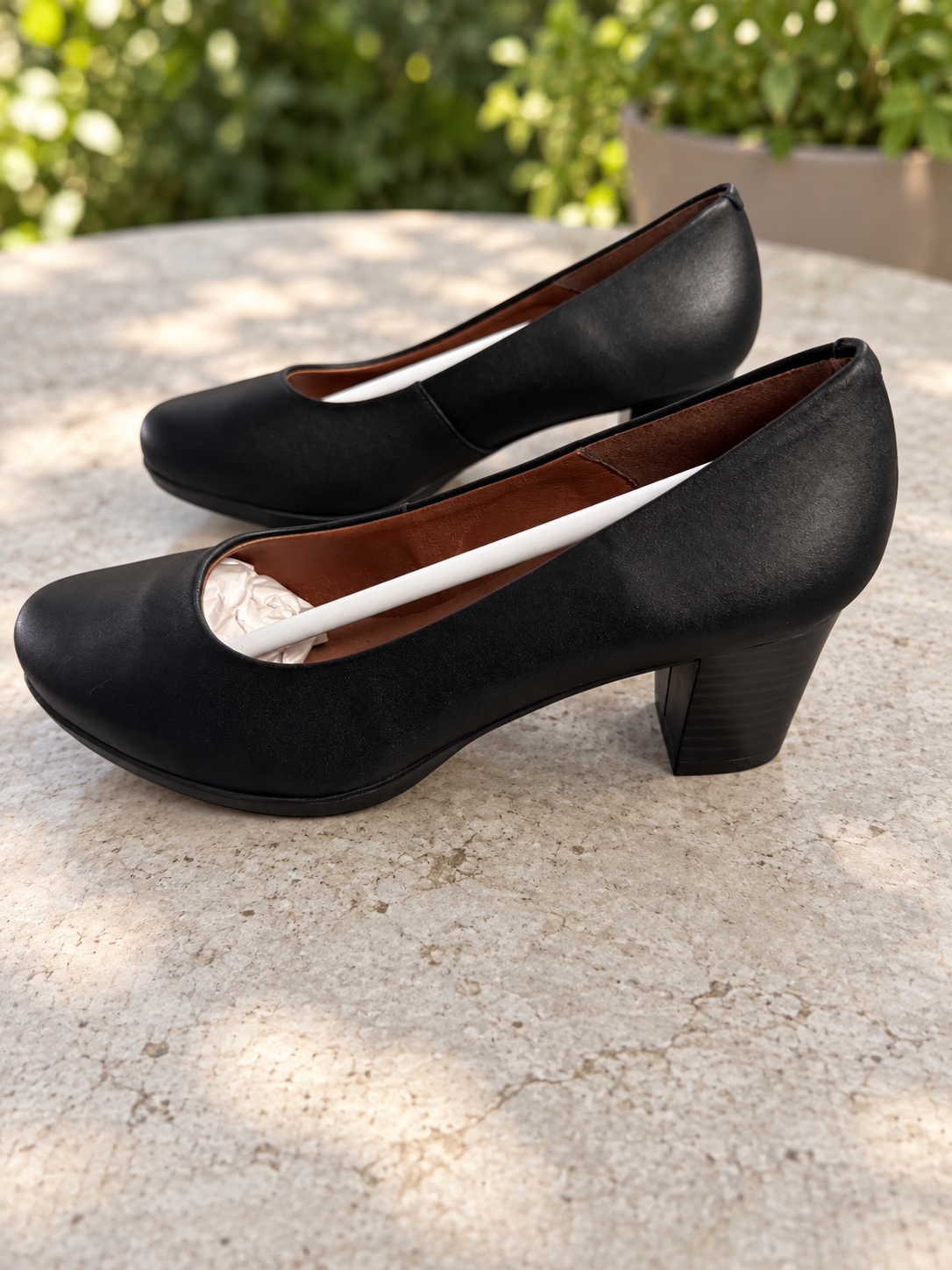 Zapatos de salón Chamby 4450 negros de tacón ancho talla 39 — ambiente exterior