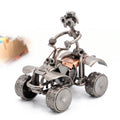 Figura artesanal quad ATV con piloto - fondo blanco