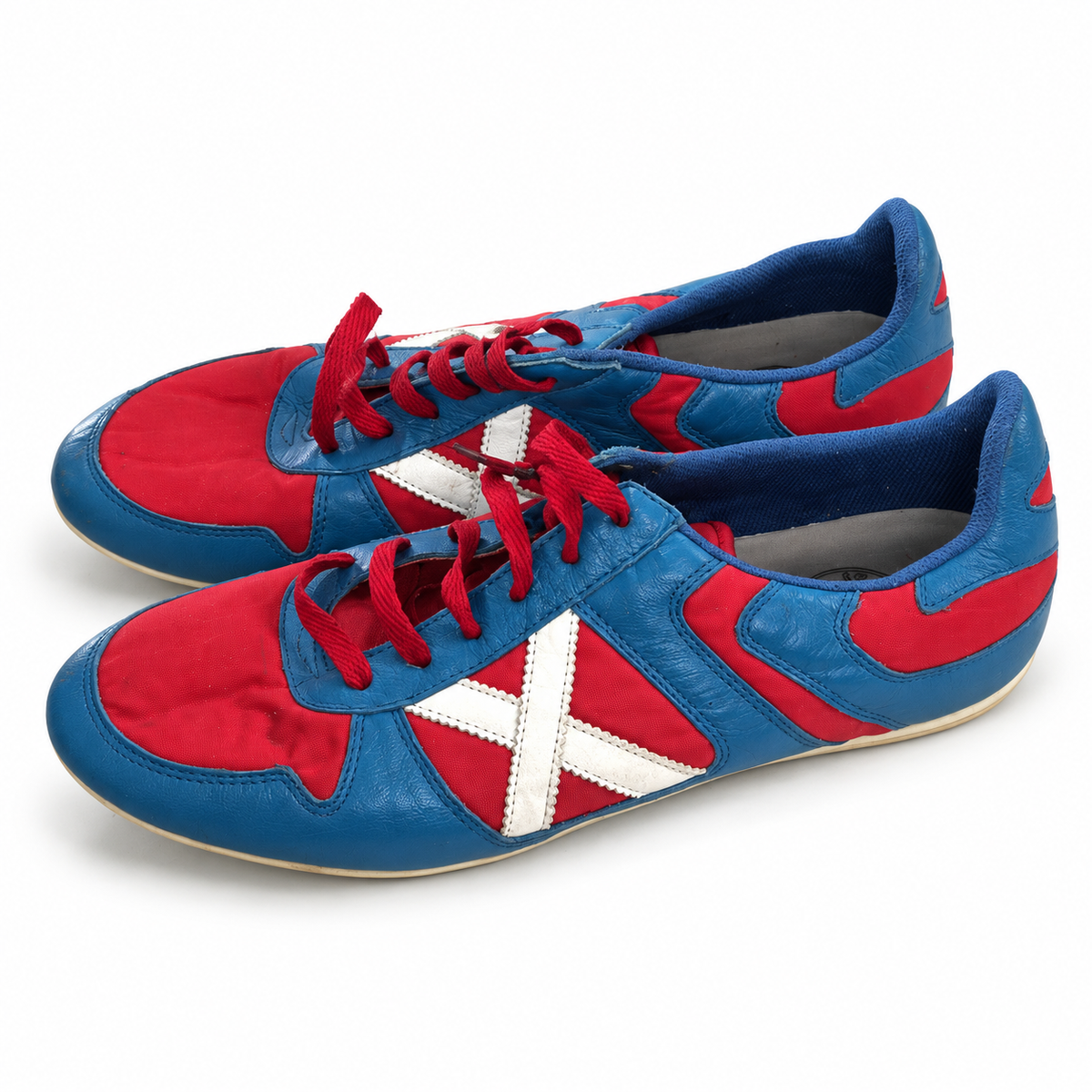 Zapatillas Munich rojas y azules con X blanca · Talla 45 - portada blanca