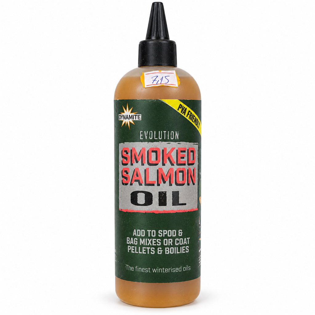 Dynamite Evolution Smoked Salmon Oil sobre fondo blanco