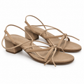 Sandalias Ryan 2605 beige de mujer talla 41 sobre fondo blanco