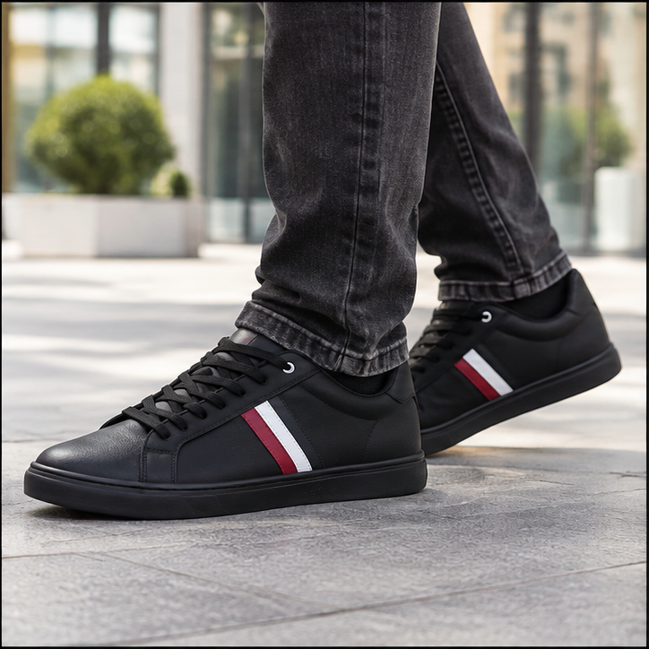 Zapatillas Tommy Hilfiger negras talla 42 en uso