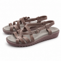 Sandalias Wikers 1633MUWIKE talla 37 sobre fondo blanco