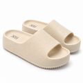 Sandalia plataforma Xti 143900 beige sobre fondo blanco