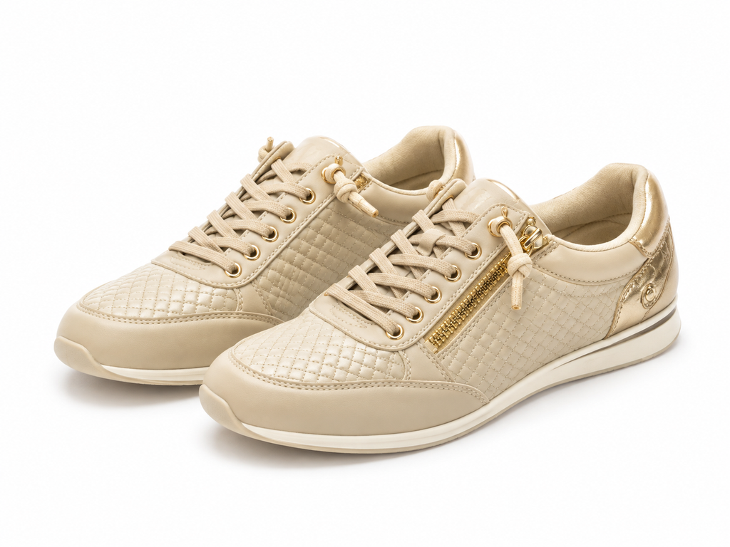 Zapatillas Xti 145448 beige y doradas sobre fondo blanco