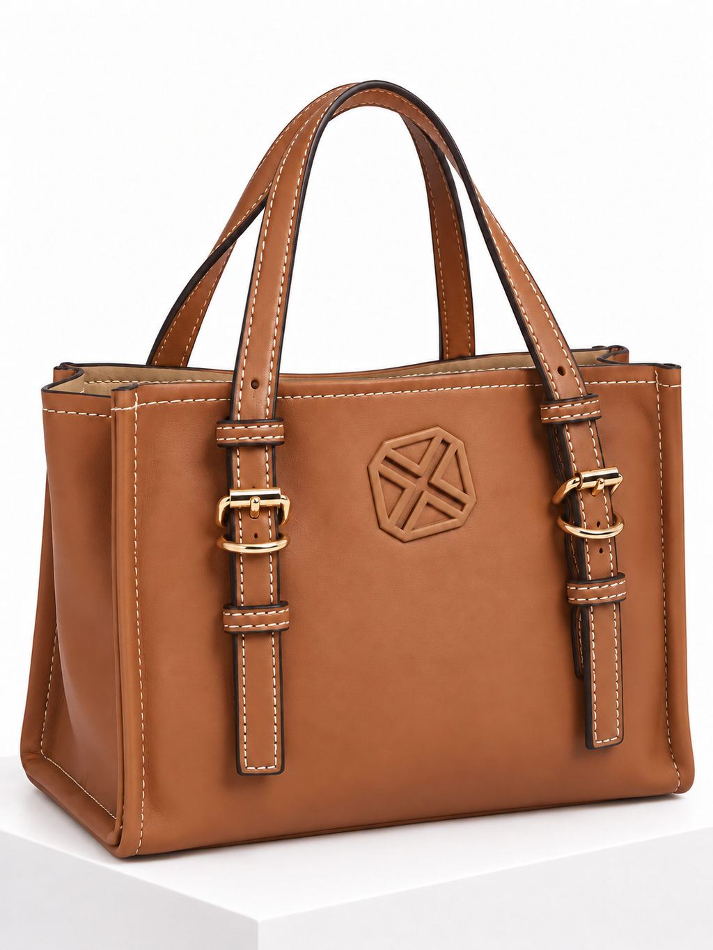 Bolso Xti camel con doble asa y hebillas doradas · presentacion