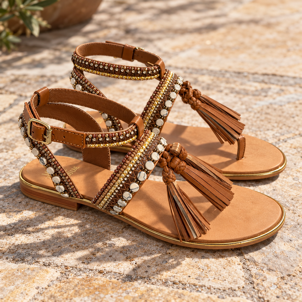 Alma Blue camel - lifestyle