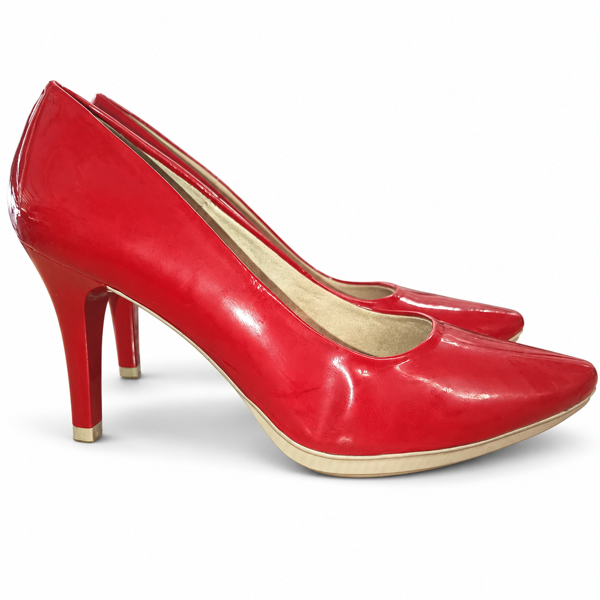 Par de zapatos Chamby 4350-rojo40 sobre fondo blanco