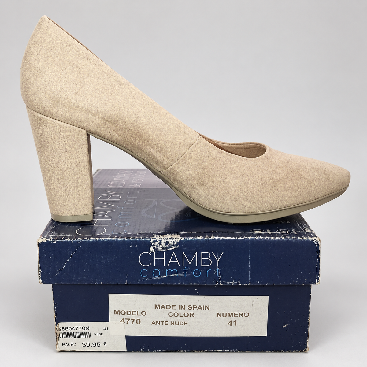 Zapatos de salón Chamby 4770 nude · Talla 41 — detalle del zapato y su caja