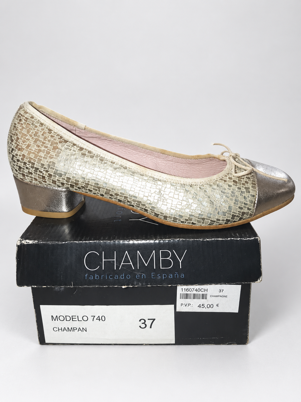 Zapatos Chamby 740 champán con lazo · Talla 37 — detalle y caja