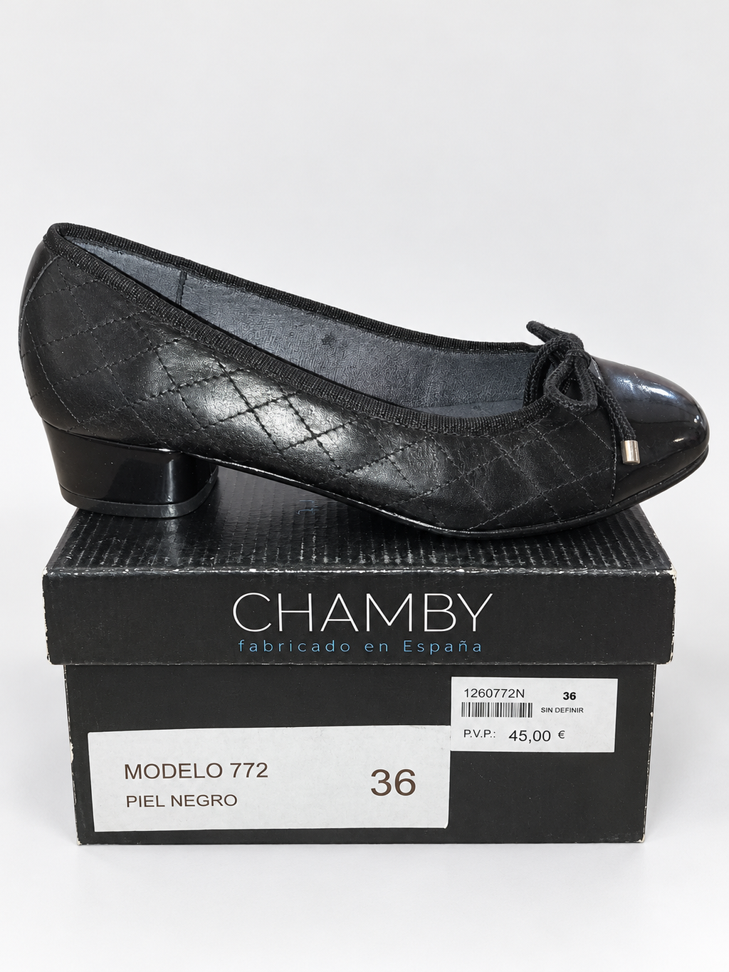 Zapatos Chamby 772 negros con lazo · Talla 36 — detalle y caja