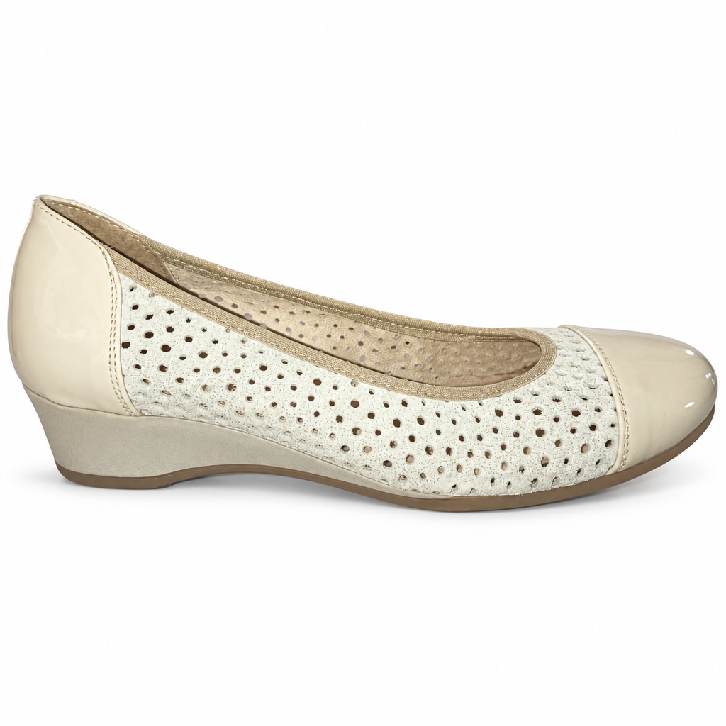 CHAMBY 108 beige perforados con cuña, talla36, unidad Z-13, principal