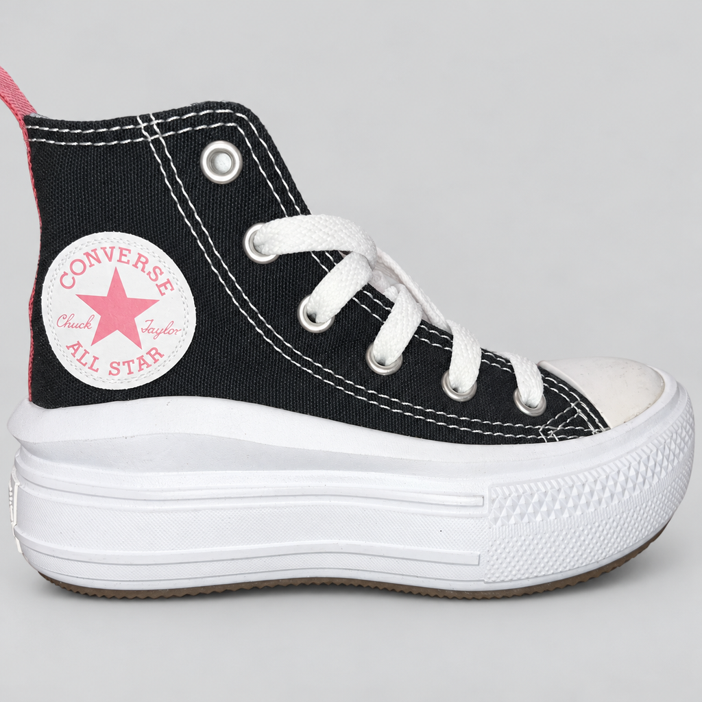 Converse 371527C negras y rosas talla28, unidad Z-13, detalle