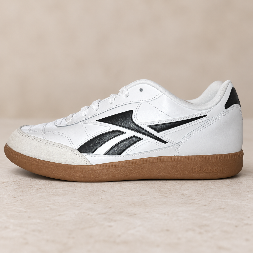 Reebok Finale blancas y negras talla44, unidad Z-13, vista ambiente