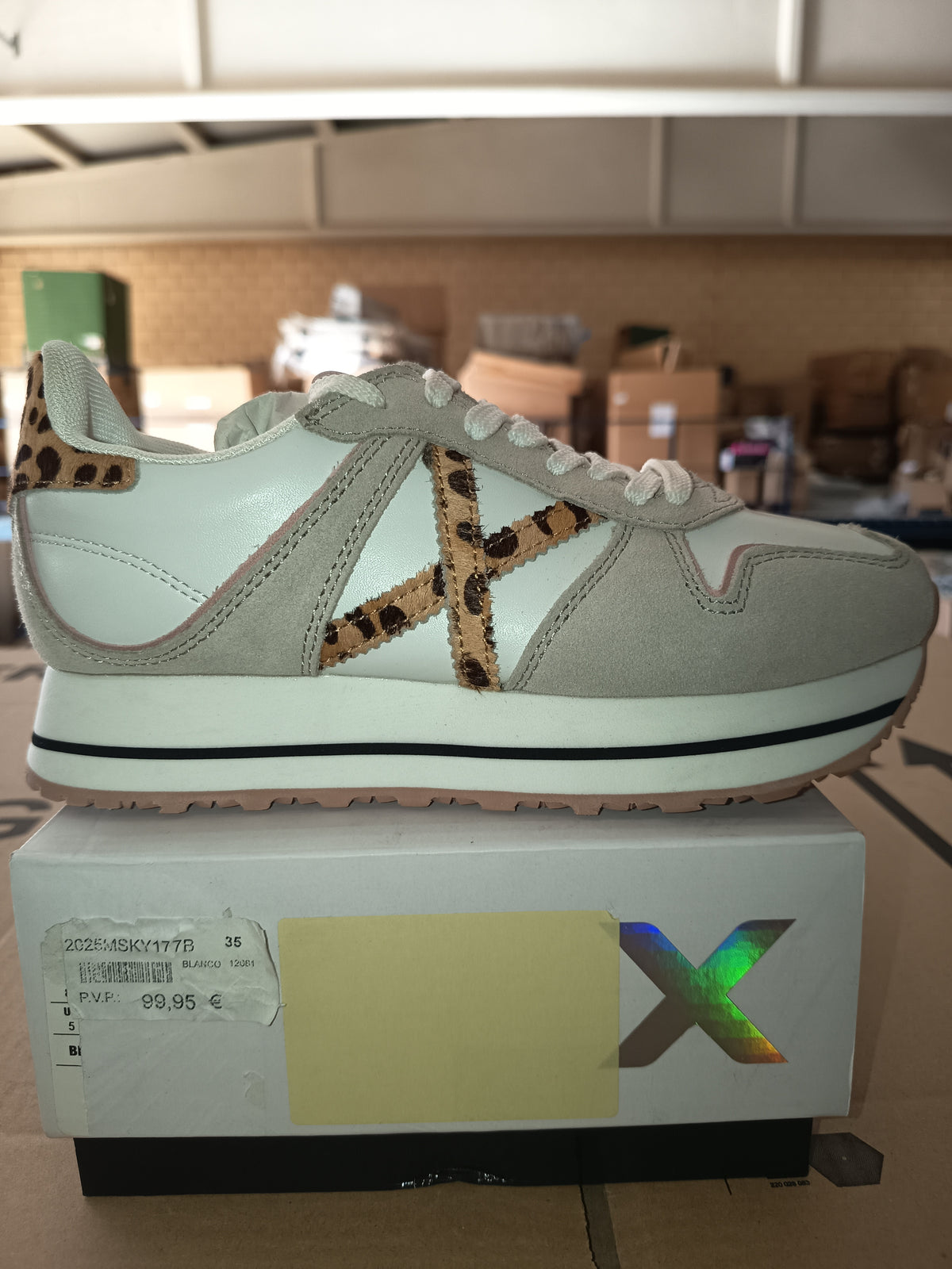 Munich blancas con X de leopardo talla35 — detalle original con caja