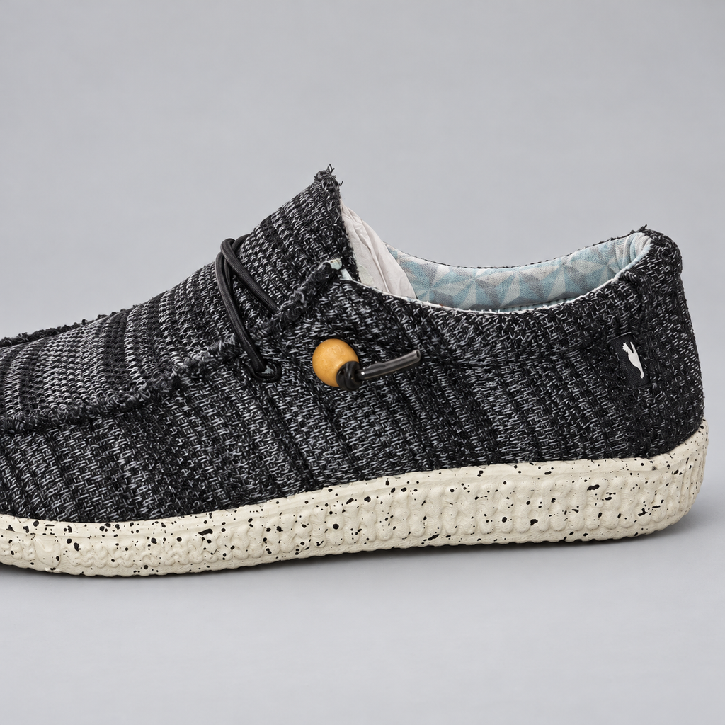 Pitas Wallabi Washed gris talla 43, detalle, unidad Z-14 con deshilachados visibles