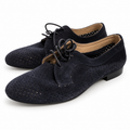 Zapatos Modelo M19006 Azul Marino Perforados con Cordones para Mujer sobre fondo blanco