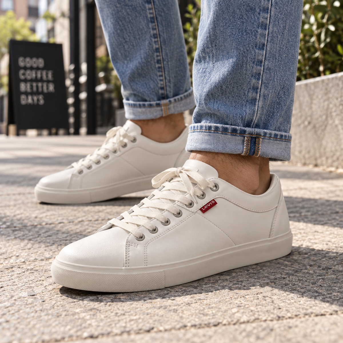 Zapatillas Levi's Woodward Regular White talla 42 en uso