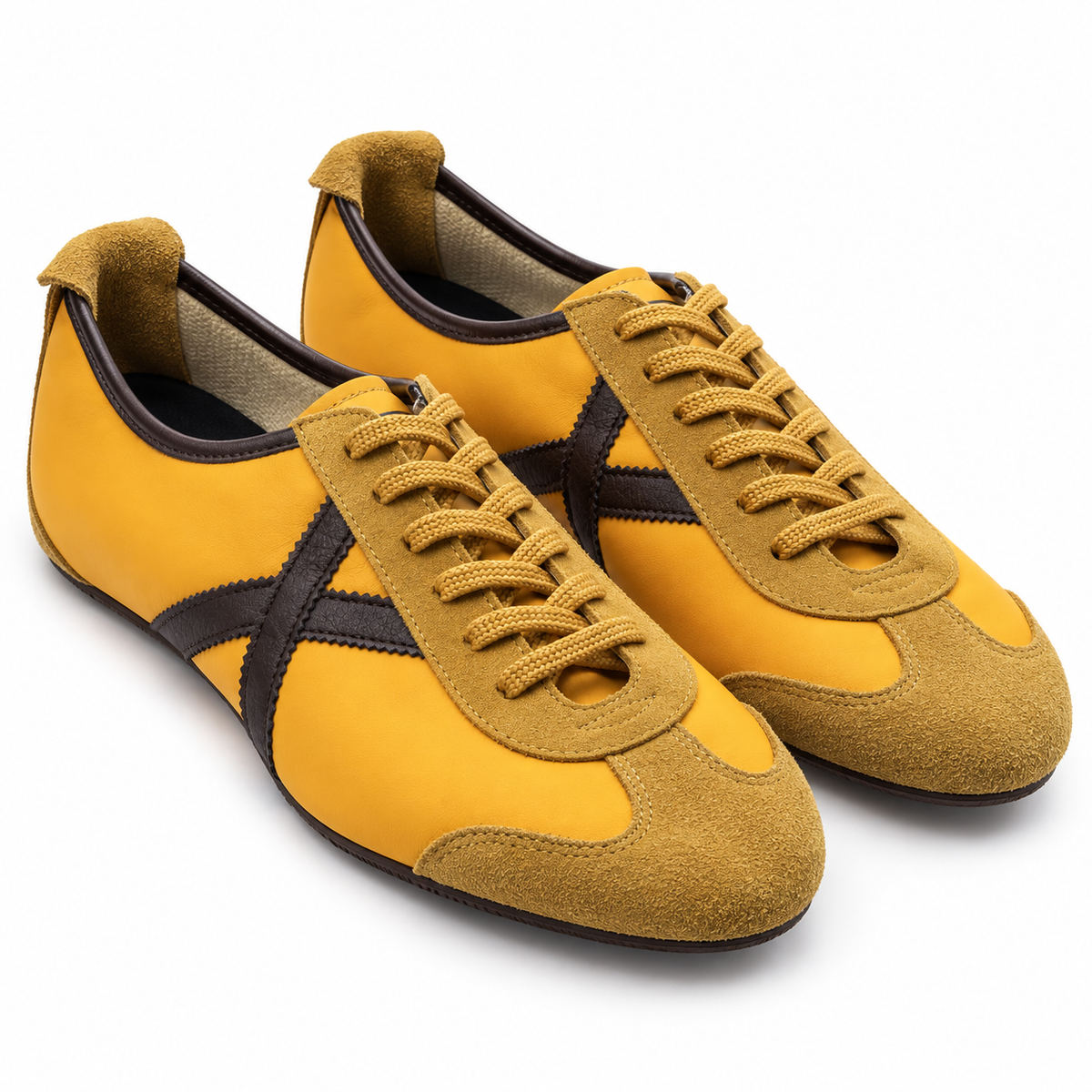 Zapatillas Munich mostaza con detalles marrón oscuro - vista principal