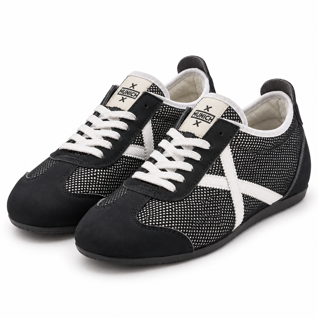 Zapatillas Munich negras y blancas de malla - vista principal
